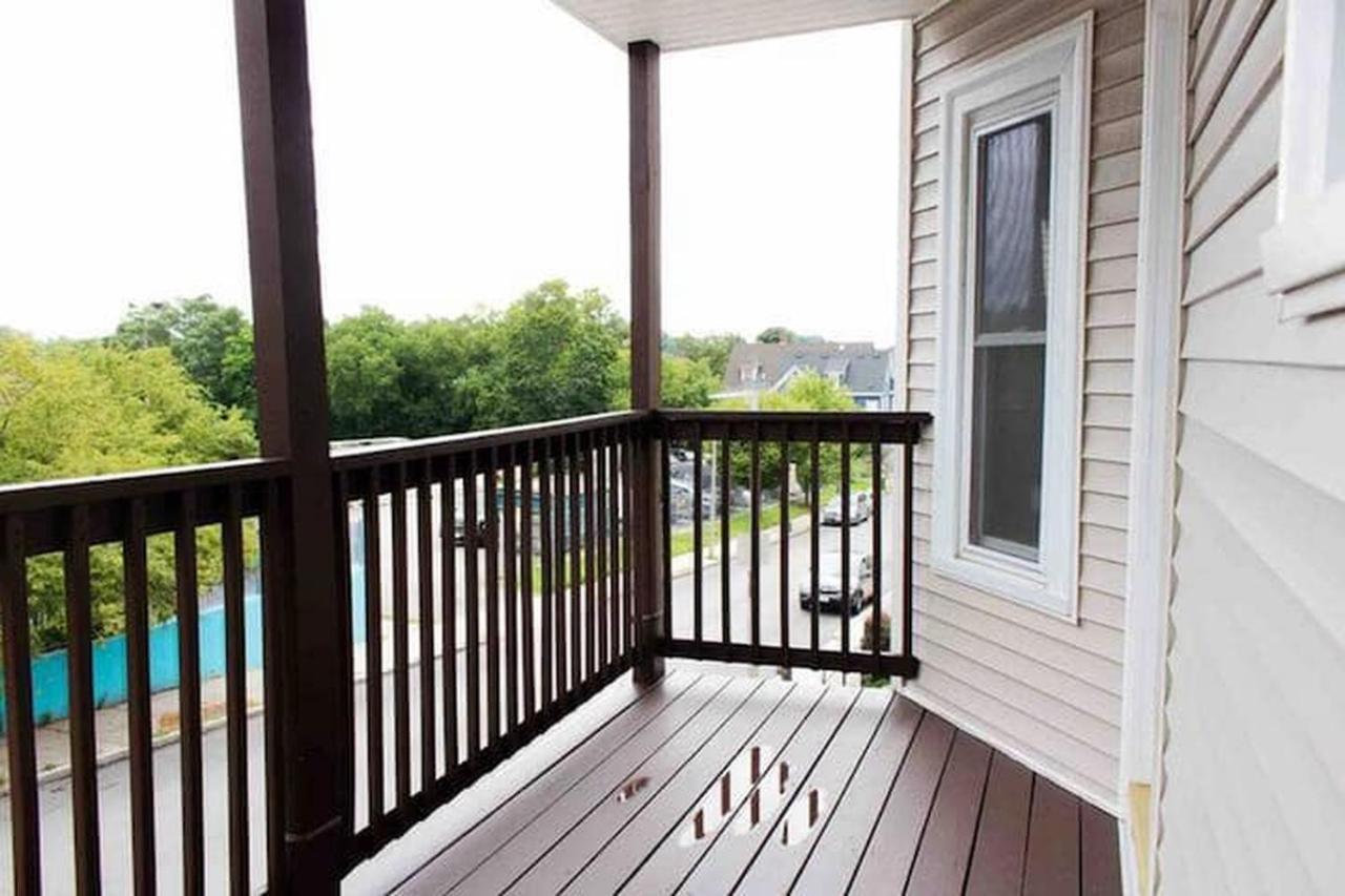 Apartamento 5br Triple Decker - 15 Mins To City Boston