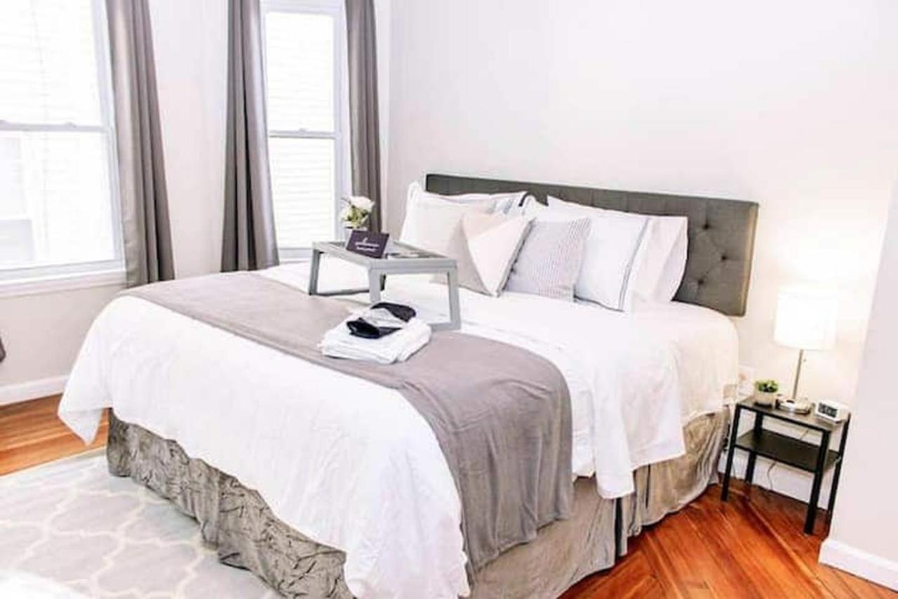 Apartamento 5br Triple Decker - 15 Mins To City Boston